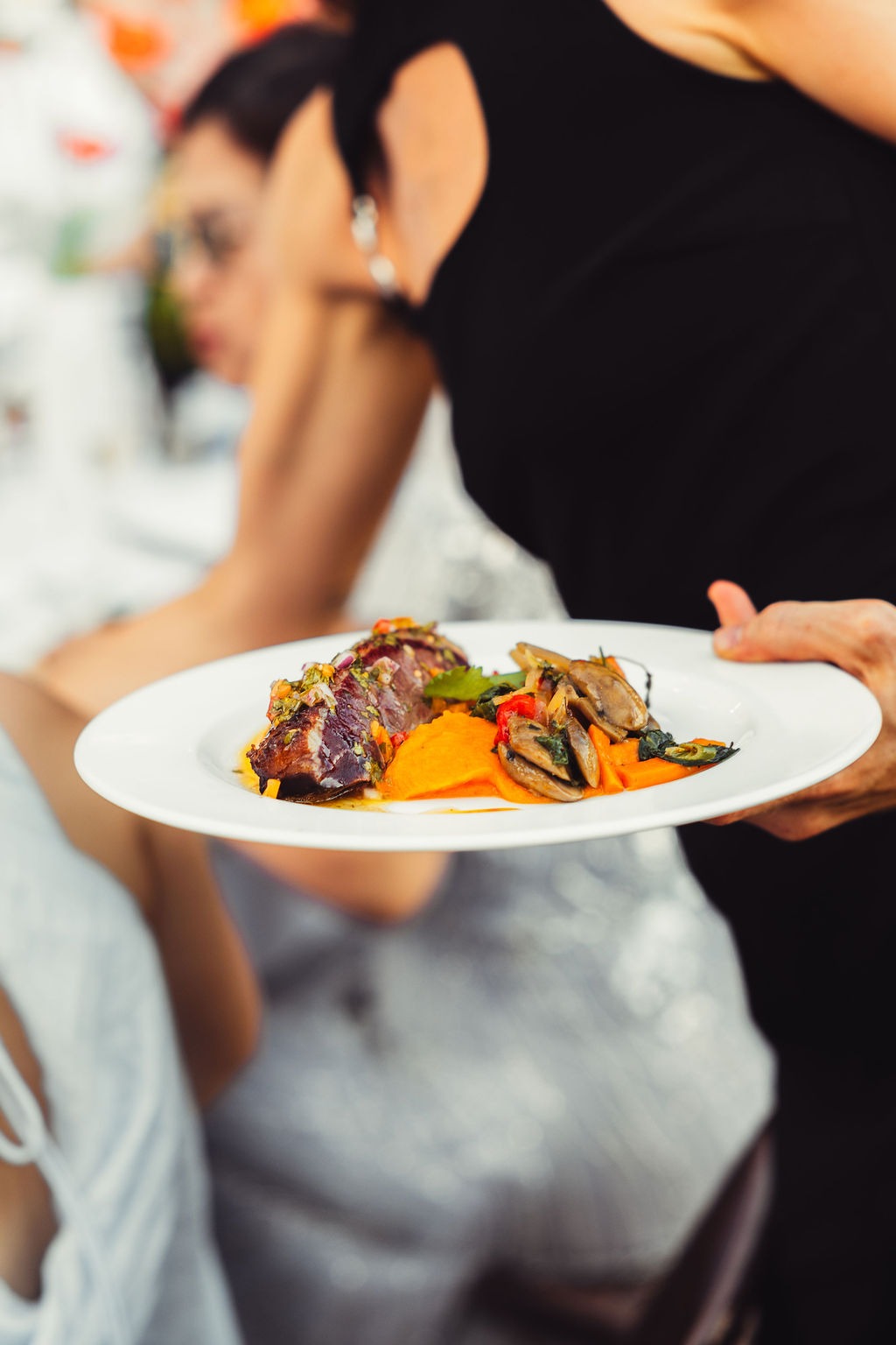 Service du repas assis par FAB Traiteur Lyon